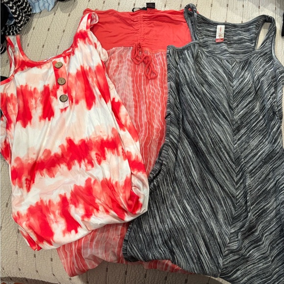 Stylish Women's Tie-Dye and Striped Tops - Picture 1 of 4